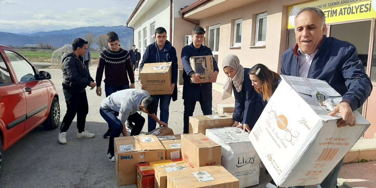 Konya'da meslek lisesinde üretilen mamalar deprem bölgesine gönderildi