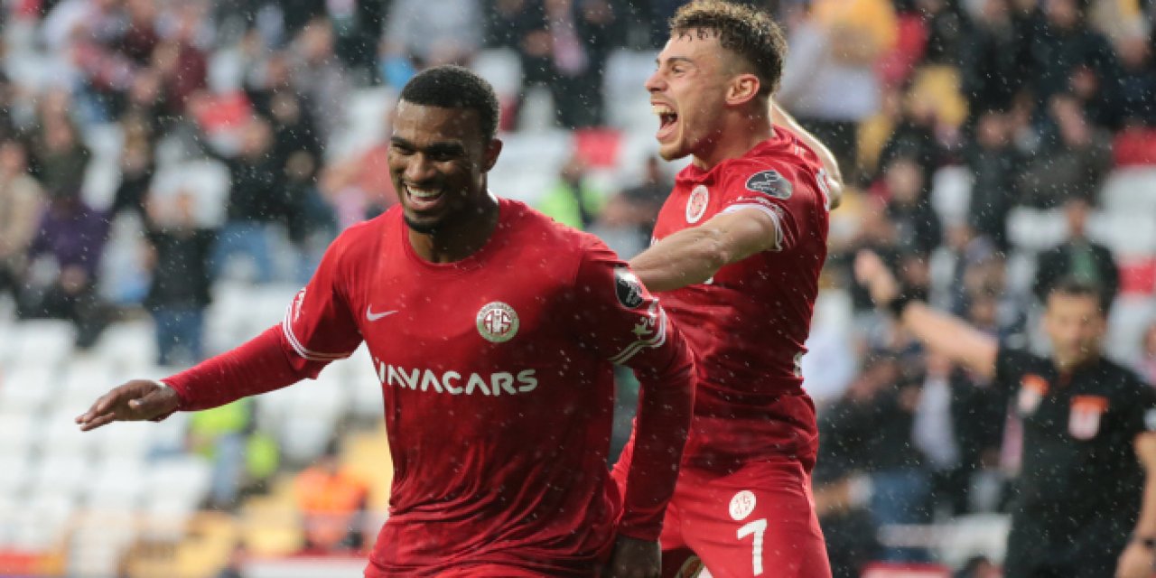 Antalyaspor, Haji Wright ile coştu