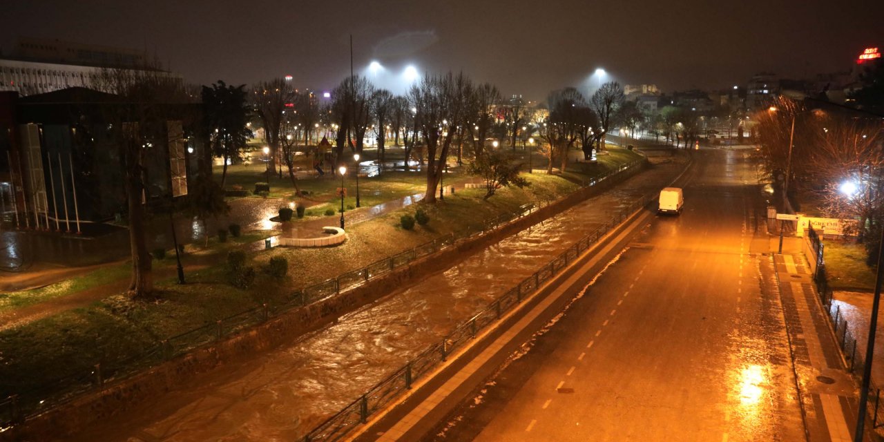 Gaziantep'te sağanak ve dolu etkili oldu