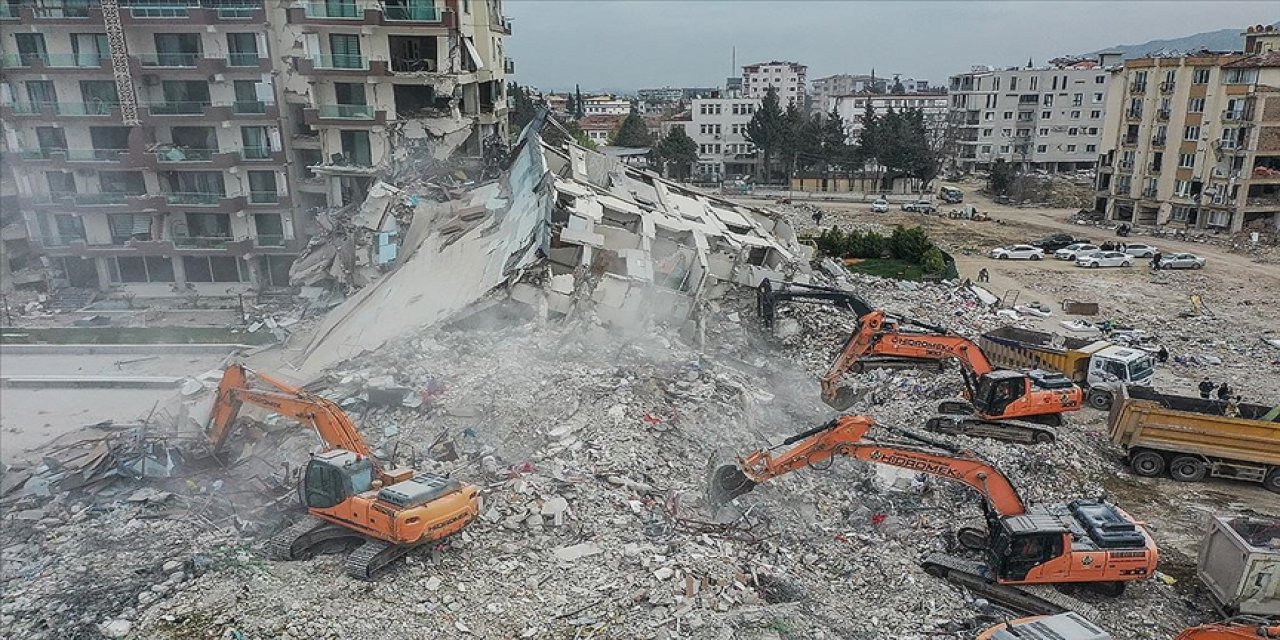 Depremde can kaybı 50 bini geçti