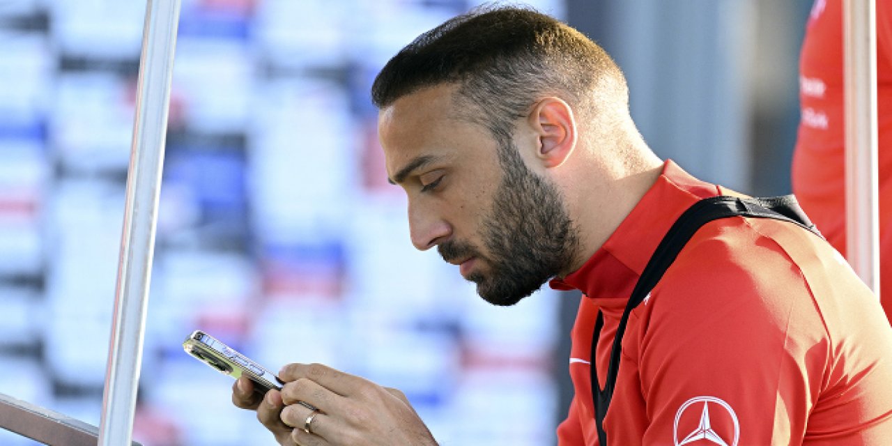 Cenk Tosun: Beşiktaş’ta kalıyorum