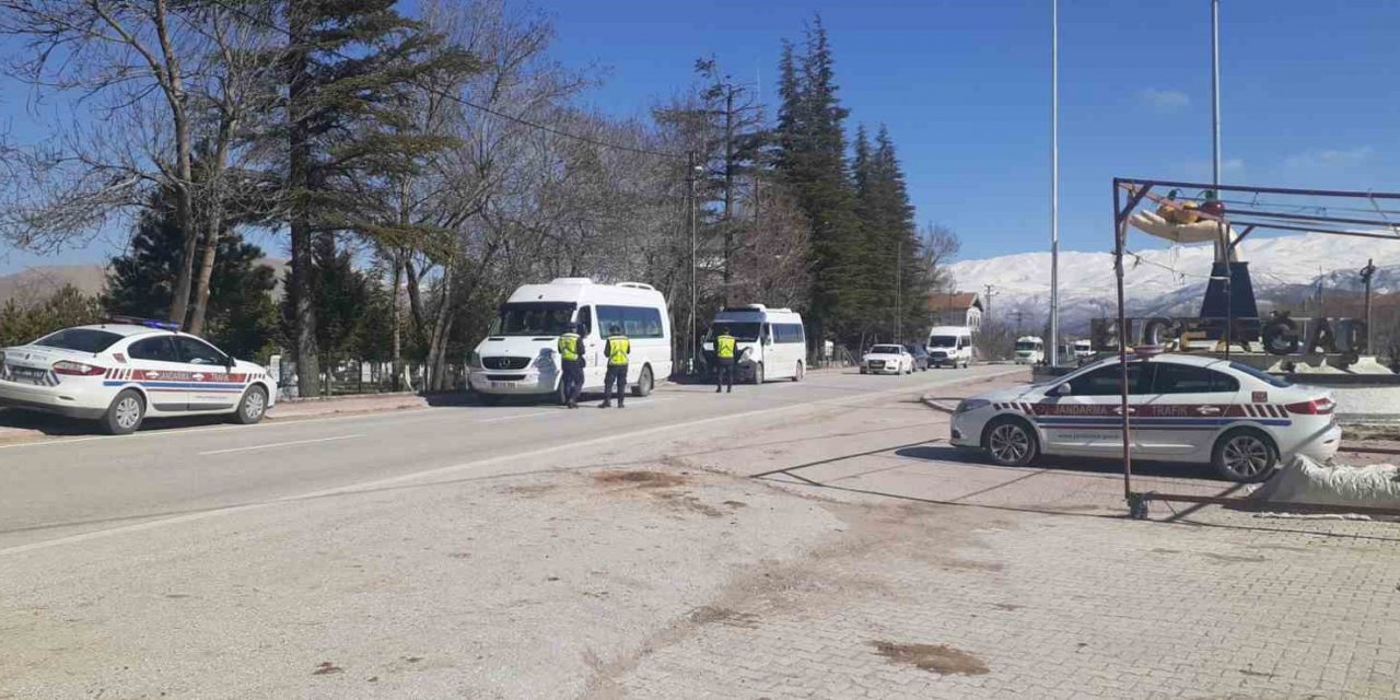 Konya'da okul servis araçları denetlendi