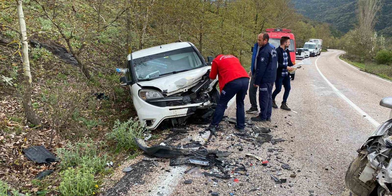 Balıkesir'de trafik kazasında 1 kişi öldü, 1 kişi yaralandı
