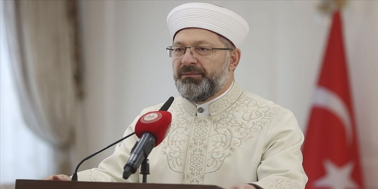 Diyanet İşleri Başkanı Erbaş, Danimarka'da Kur'an-ı Kerim ve Türk bayrağına yönelik saldırıyı lanetledi