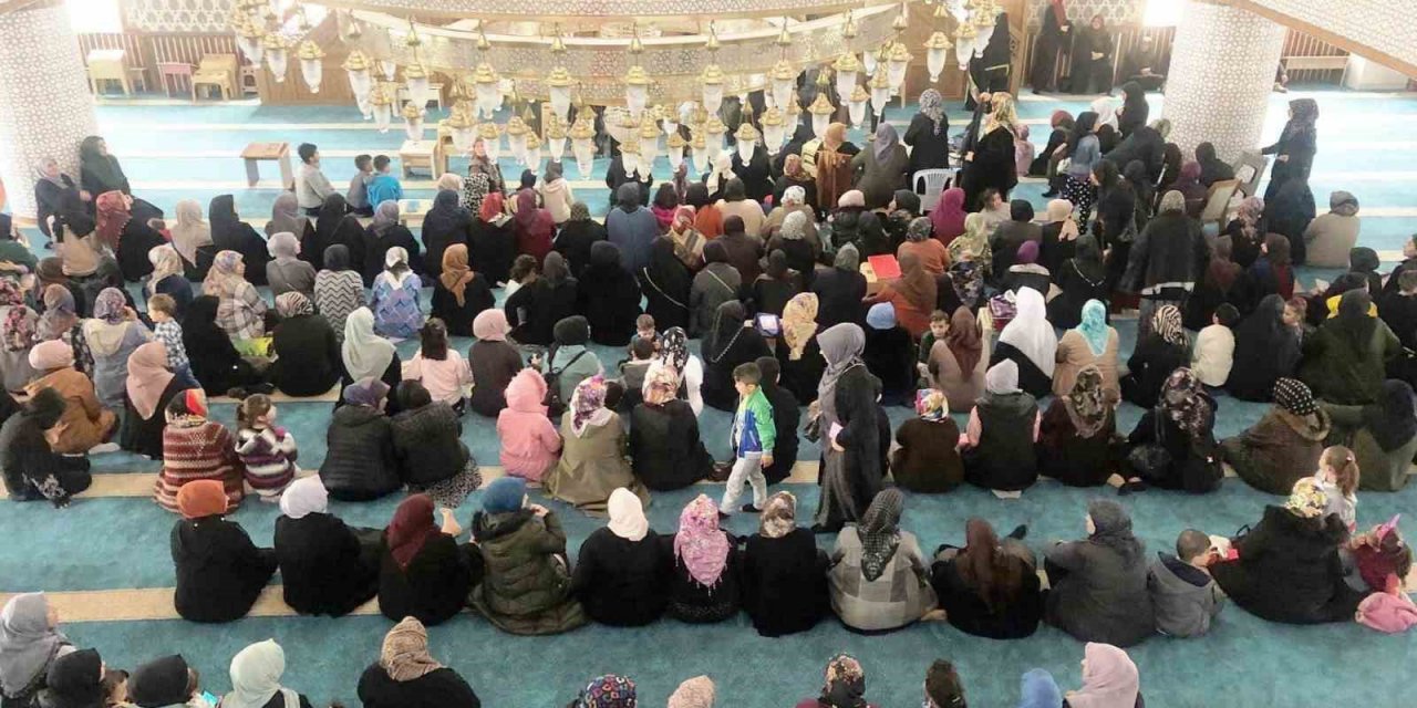Konya Kulu’da Kadir Gecesi’nde vatandaşlar camilere akın attı