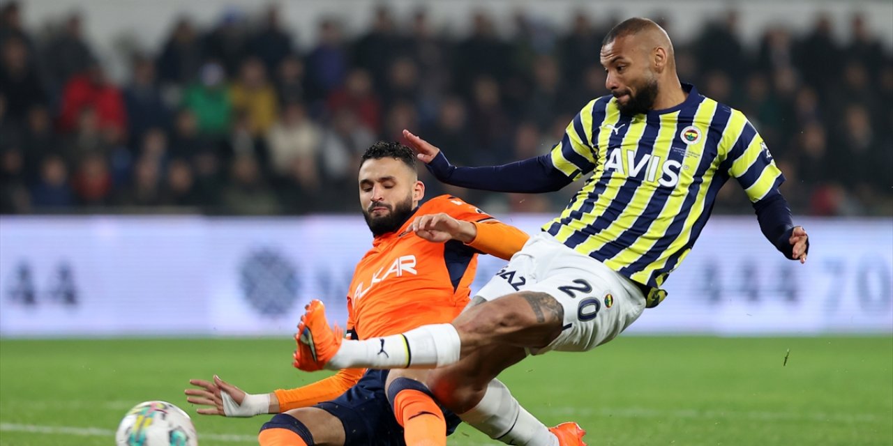Fenerbahçe, Başakşehir deplasmanında kazanmayı başardı