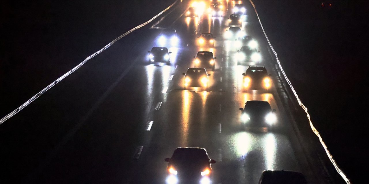 Anadolu Otoyolu'nda akıcı trafik yoğunluğu yaşanıyor