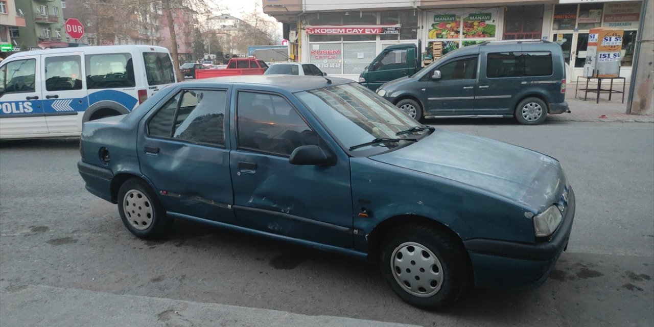 Konya'da trafik kazası! Otomobille motosiklet çarpıştı