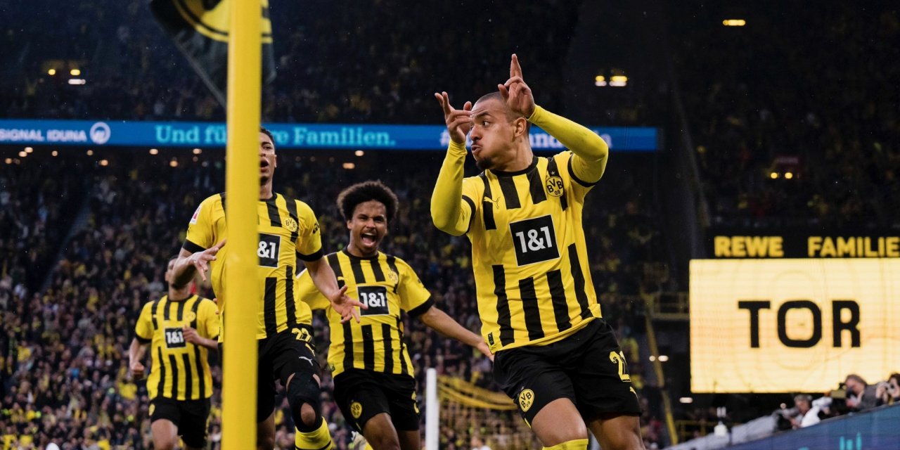 Borussia Dortmund, Eintracht Frankfurt’u 4-0 yenerek liderlik koltuğuna oturdu