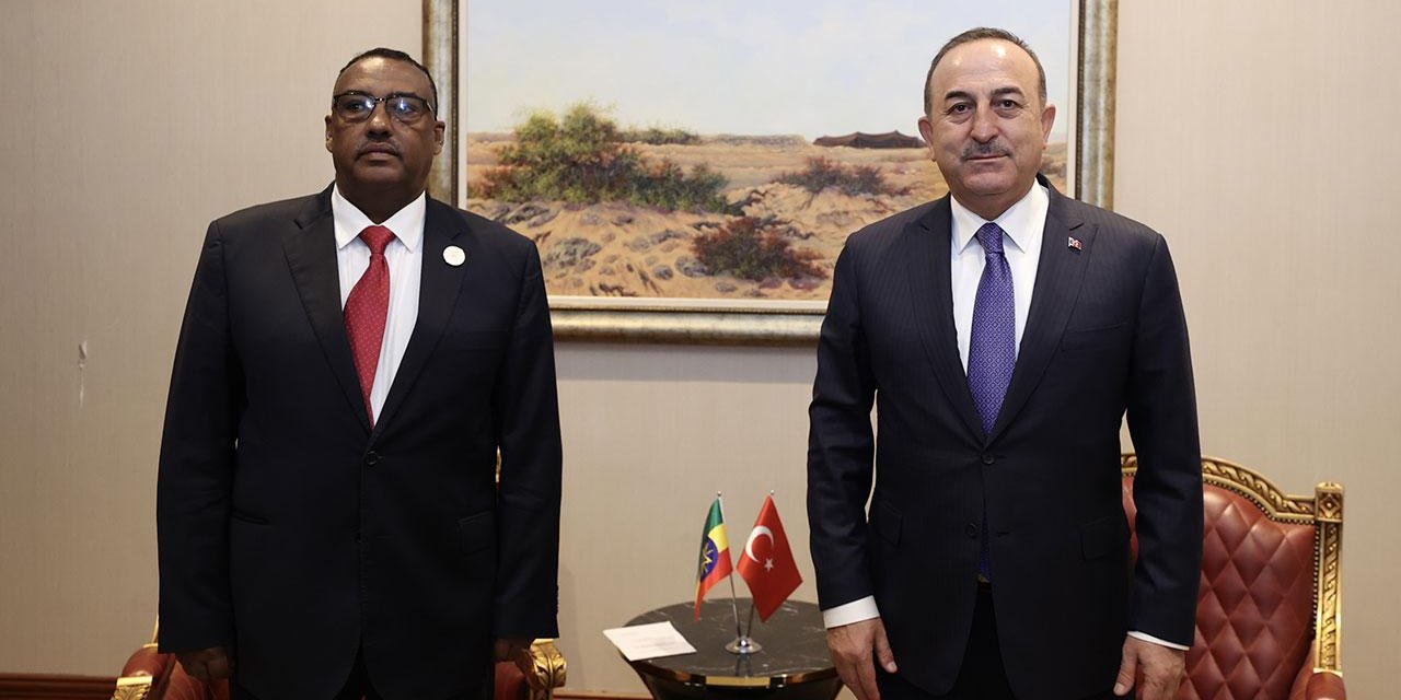 Bakan Çavuşoğlu, Etiyopyalı mevkidaşı ile Sudan'dan tahliyeleri görüştü