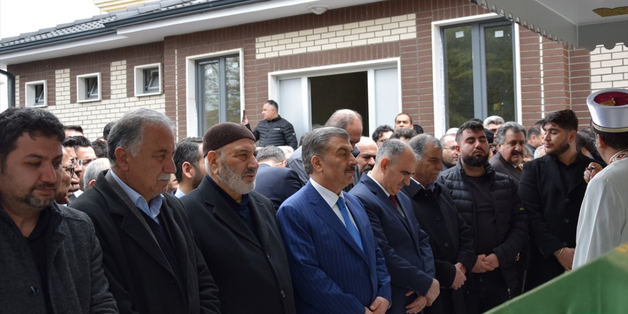 Sağlık Bakanı Fahrettin Koca'nın acı günü! Konya'da toprağa verildi