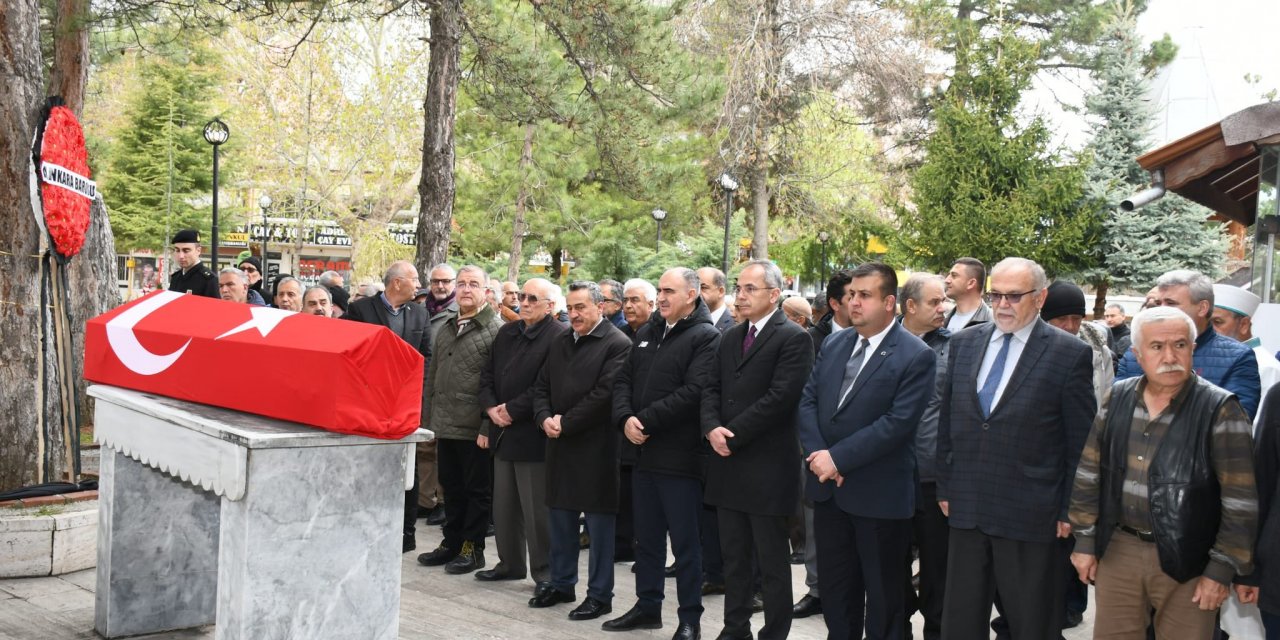 Emekli Vali Bahaeddin Güney memleketi Seydişehir'de son yolculuğuna uğurlandı