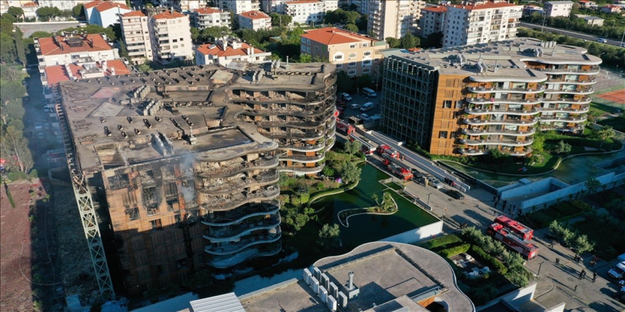 İzmir'deki site yangıyla ilgili deliller toplanacak