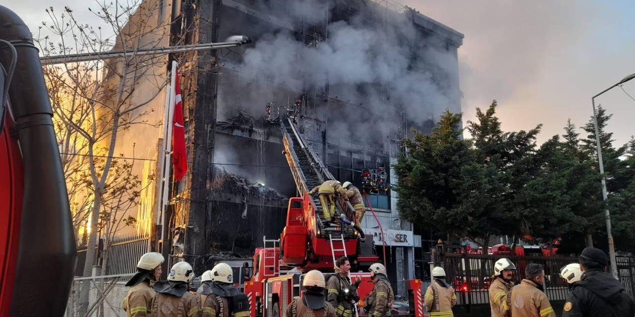 11 katlı binadaki yangın 60 saat sonra söndürüldü