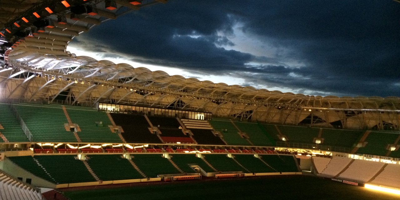 Soğuk Havalarda Stadyum Tribünlerinde Konfor Şartları Nasıl Sağlanıyor?