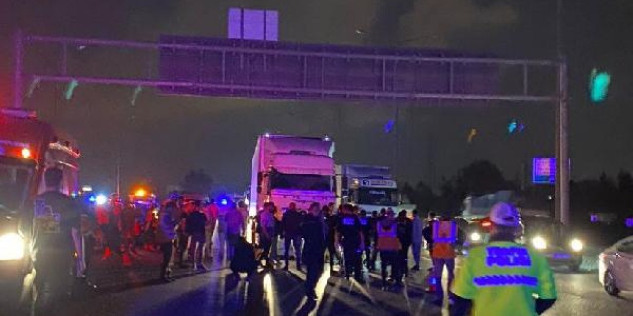 Adana’da TIR'a arkadan çarpan 15 yaşındaki motosiklet sürücüsü öldü