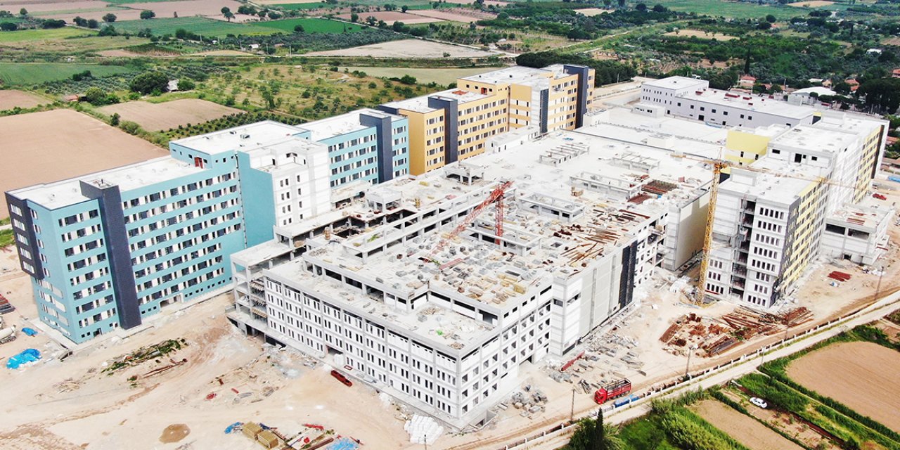 Türkiye'nin 21. Şehir Hastanesi yükselmeye devam ediyor