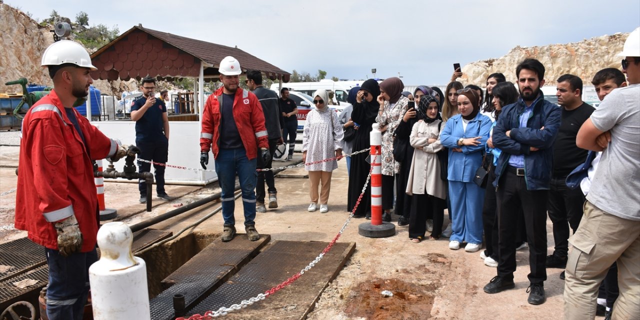 Öğrenciler Gabar'daki Şehit Aybüke Yalçın petrol kuyusunu ziyaret etti