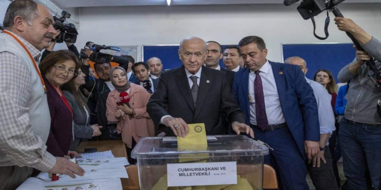 Bahçeli'nin oy kullandığı sandıktan Kılıçdaroğlu birinci çıktı