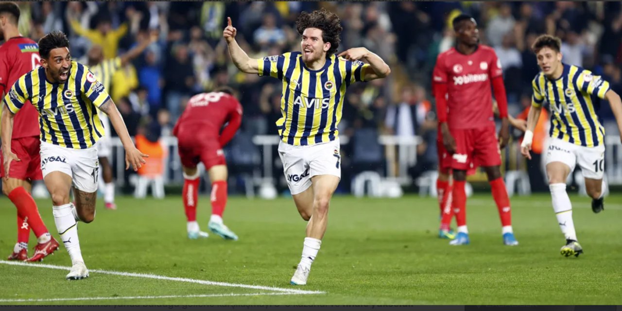 Ziraat Türkiye Kupası'nda ilk finalist Fenerbahçe oldu!