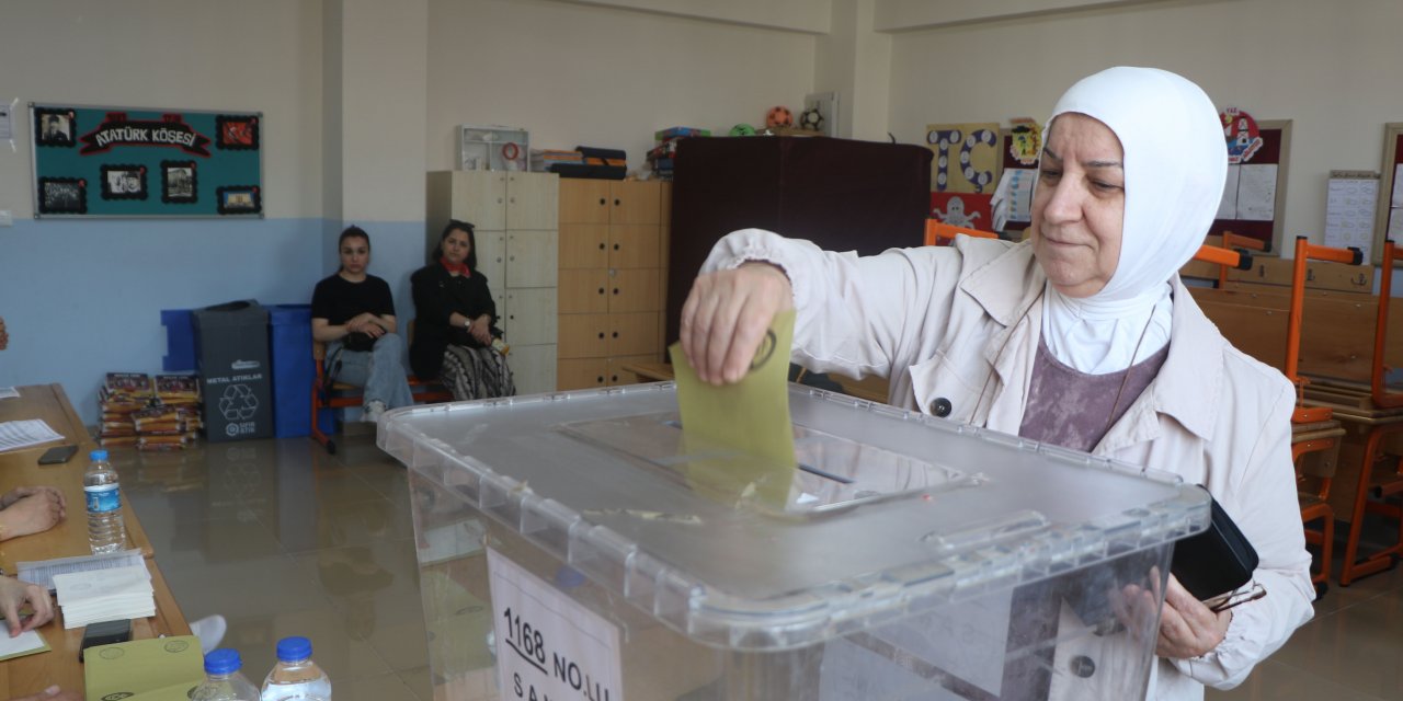 Samsun'da, 4 bin 434 sandıkta oy verme işlemi başladı