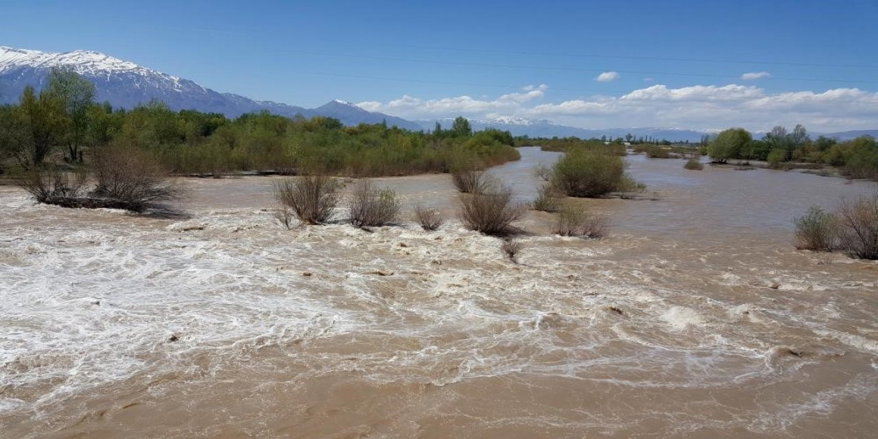 Yağışlar nehir debilerini artırdı