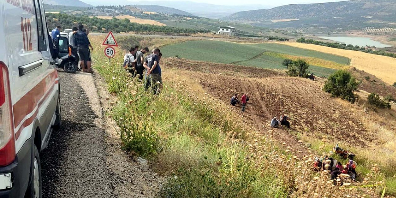 Dere yatağına devrilen motosikletin sürücüsü öldü