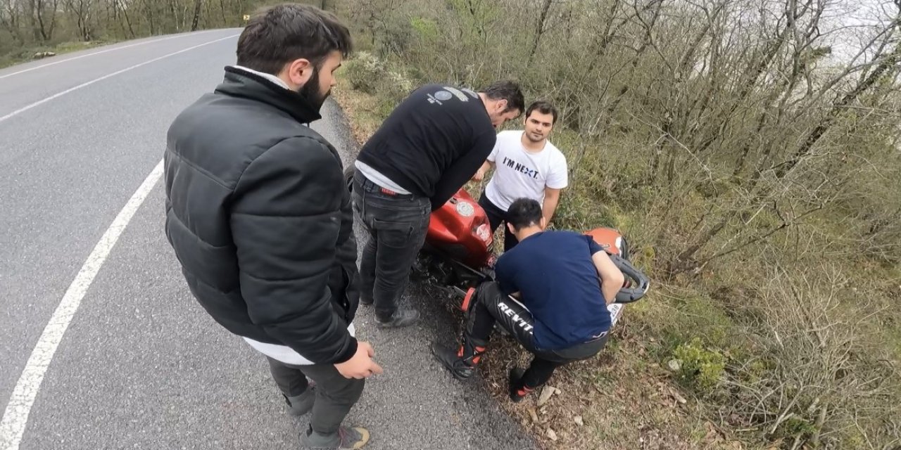 Motosikletli kazada ölümden döndü