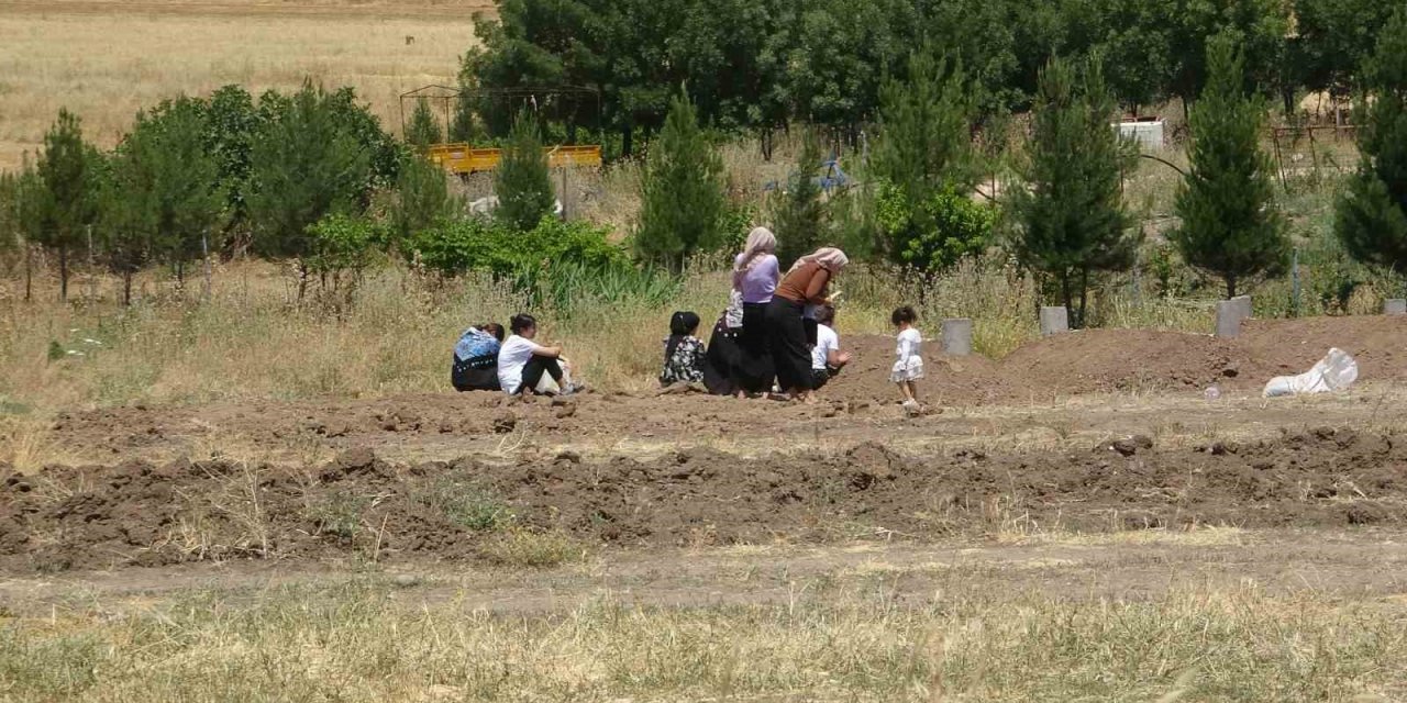 Diyarbakır’da katliam gibi arazi kavgasında cenazeler toprağa verildi