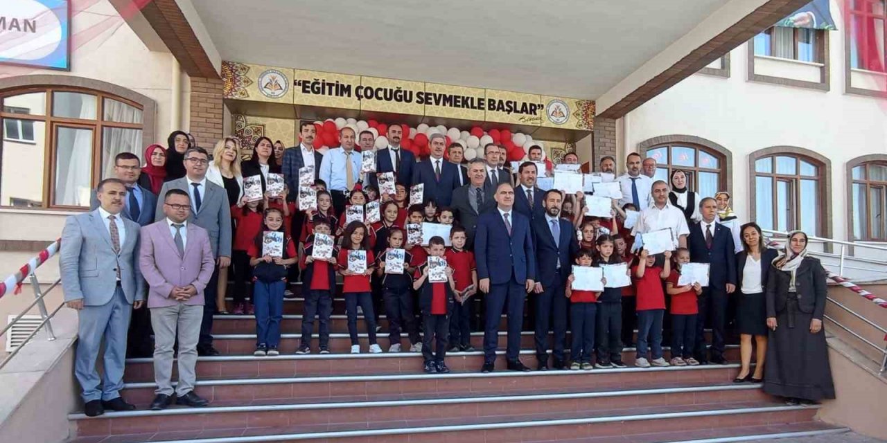 Konya’da yarım milyon öğrenci karne heyecanı yaşadı