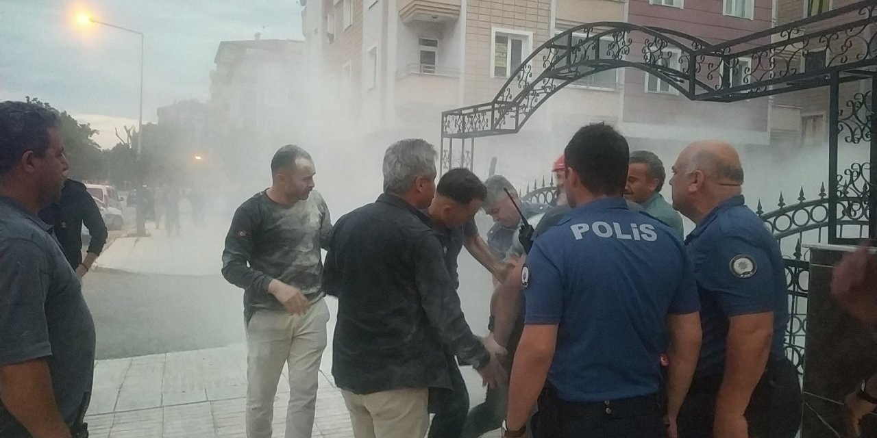 Kendini yakmaya çalışan şahsı polis böyle kurtardı