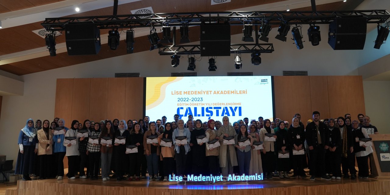 Konya'da Lise Medeniyet Akademileri eğitim çalıştayı düzenledi