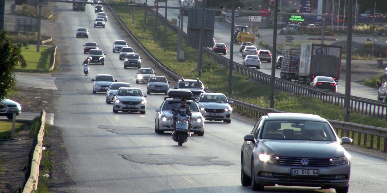 'Kilit kavşak' Kırıkkale'de bayram trafiği başladı