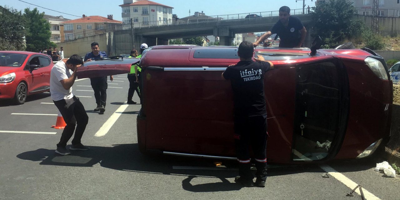 Tatilden dönen aileden 7 kişi kazada yaralandı