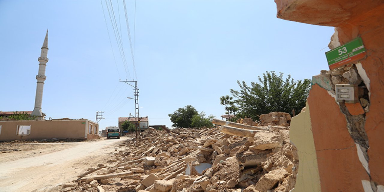 Malatya'da yıkılacak ağır hasarlı bina sayısı