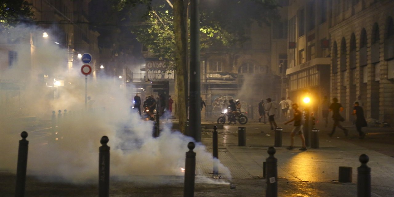 Fransa'daki protestoların maliyeti 1 milyar avroyu aştı