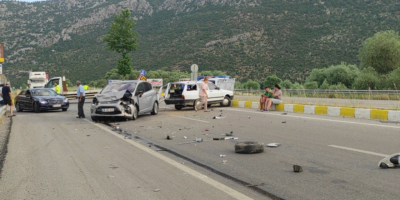 Konya'da trafik kazası! Sürücü yaralandı