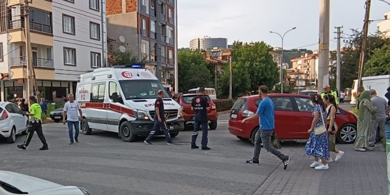 Trafik kazasında 1’i çocuk 5 yaralı