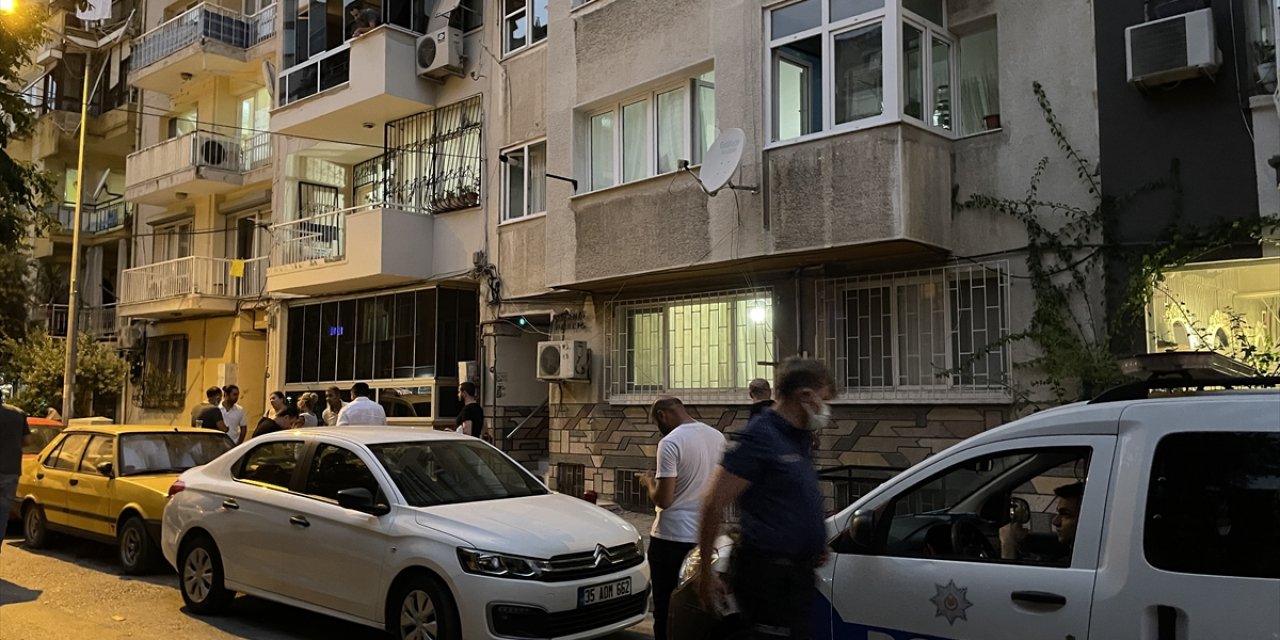 İzmir'de anne ve oğlu evde ölü bulundu