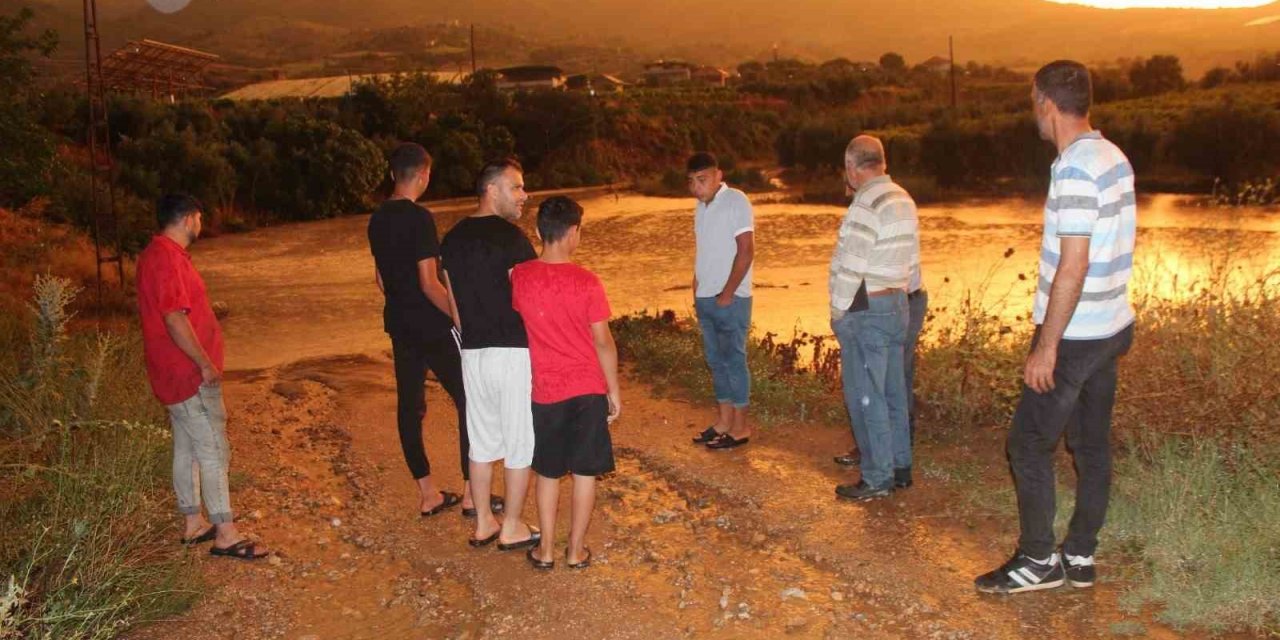 Manisa’da şiddetli yağış hayatı olumsuz etkiledi