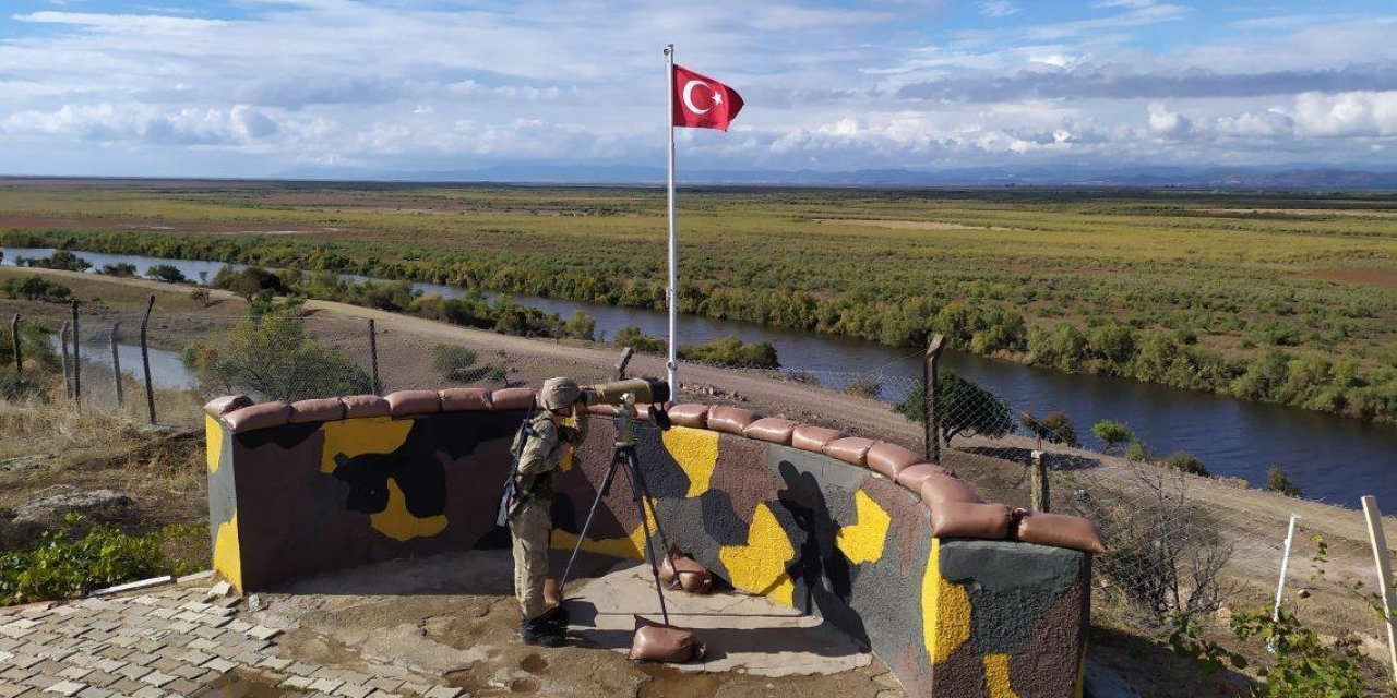 Yunanistan sınırında 2'si FETÖ mensubu 3 kişi yakalandı