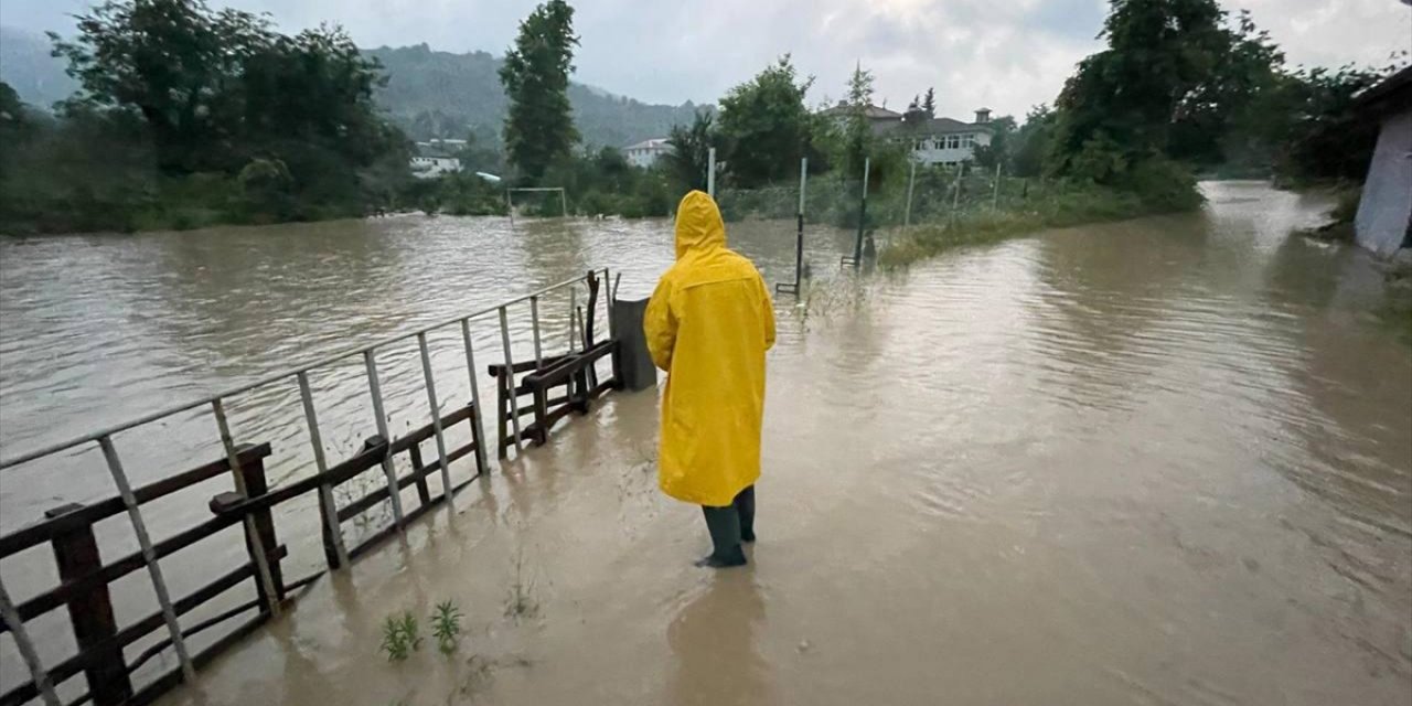 Selden etkilenen Yığılca'da 36 saatte metrekareye 225 kilogram yağış düştü