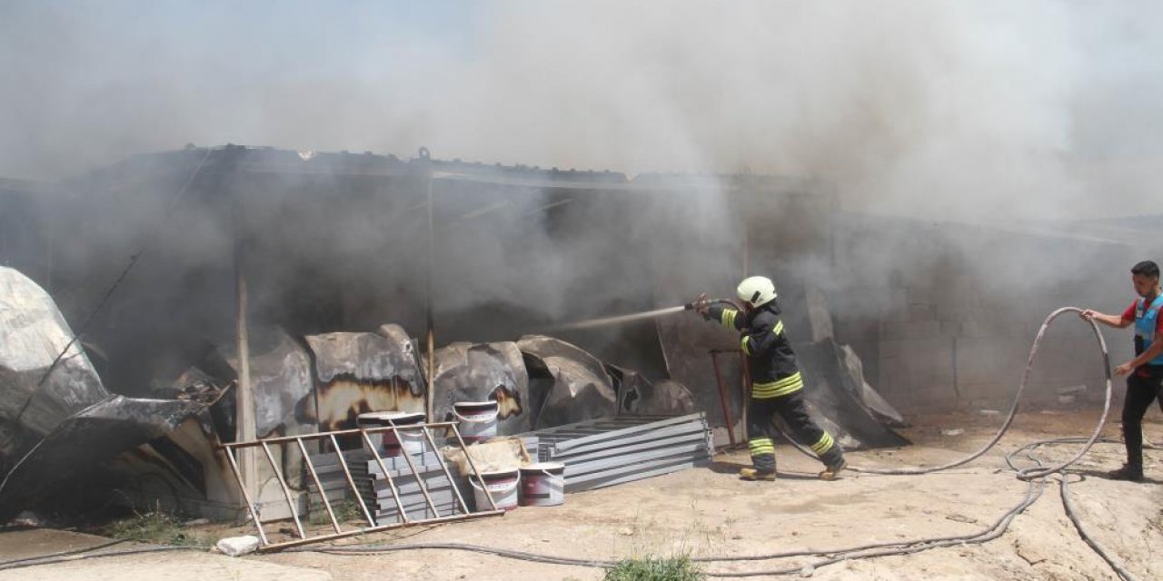 Konya'da şantiye işçilerinin kaldığı konteynerde yangın