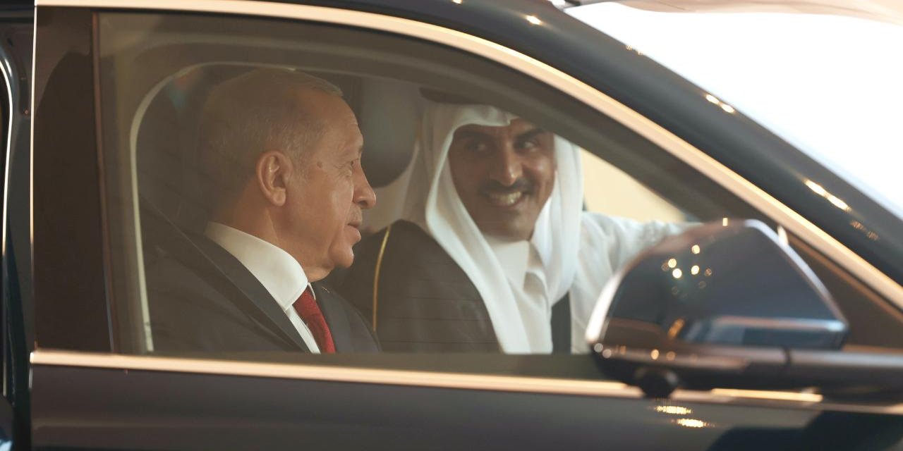 Erdoğan Katar Emiri Al Sani'ye Togg hediye etti