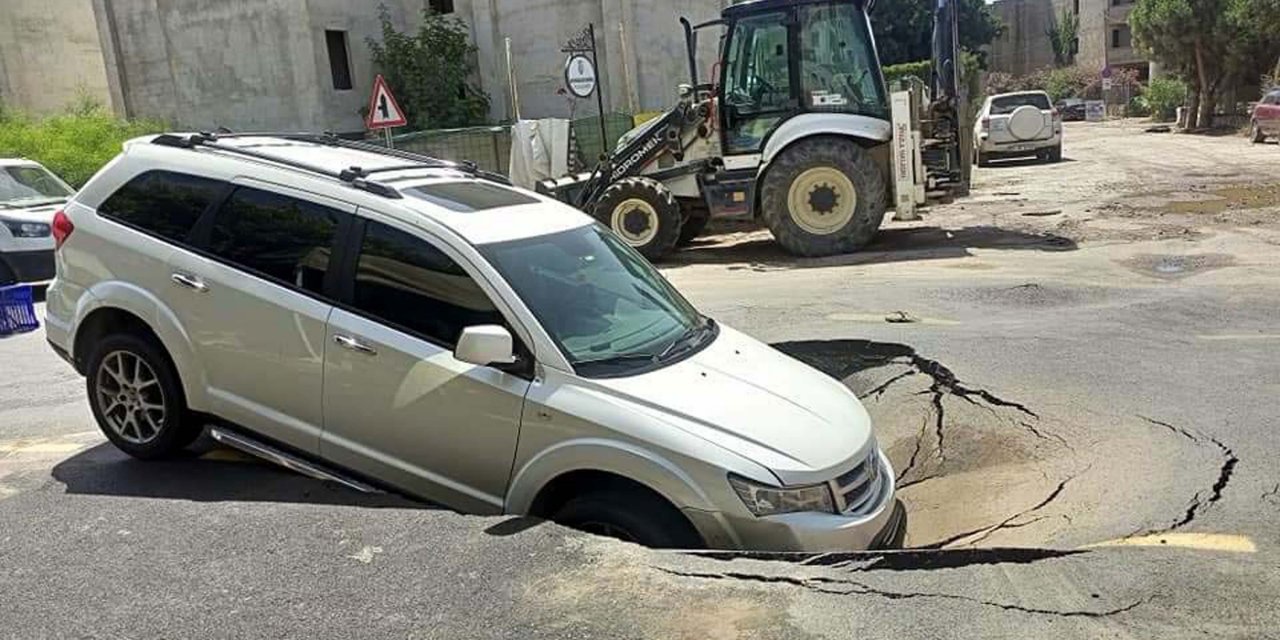 Muğla'da cip, patlayan isale hattına düştü