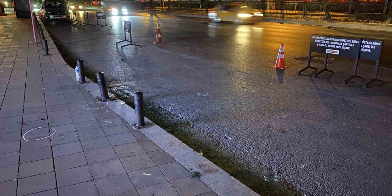 Yol kenarındaki motosikletliye silahlı saldırı: Hastanede hayatını kaybetti