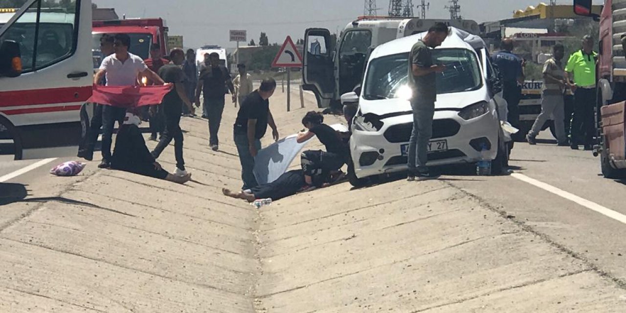 Konya'da zincirleme kazada yaralılar güneşten böyle korundu