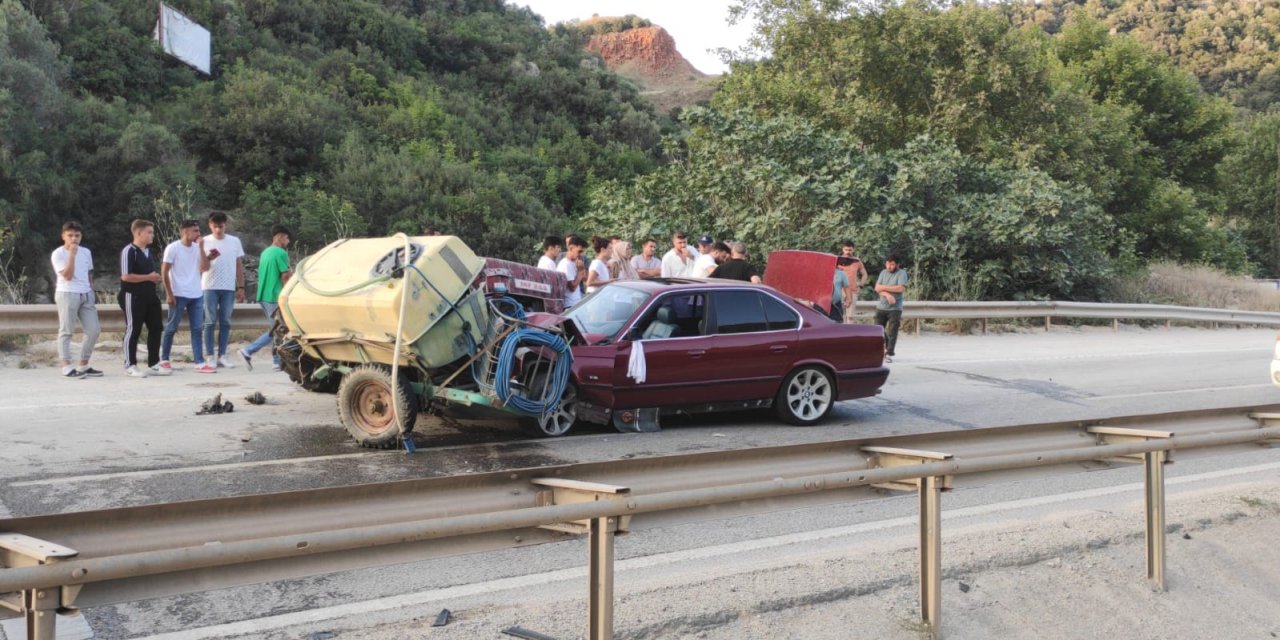Alkollü otomobil sürücüsünün çarptığı traktördeki kadın ölümden döndü