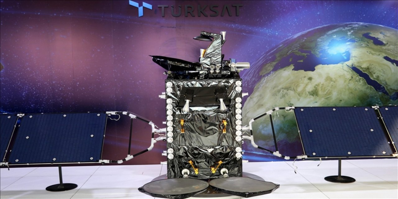 Bakan Kacır TURKSAT-6A’nın uzaya fırlatılacağı tarihi açıkladı