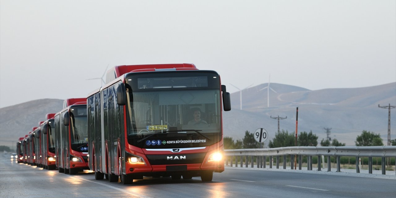 Konya'da toplu ulaşıma yeni körüklü otobüs